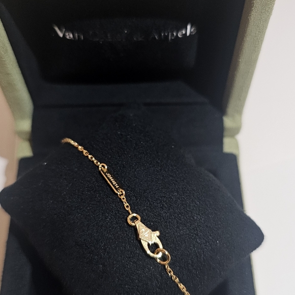 Van Cleef & Arpels White and Gold Butterfly Bracelet - Picture 4 of 7